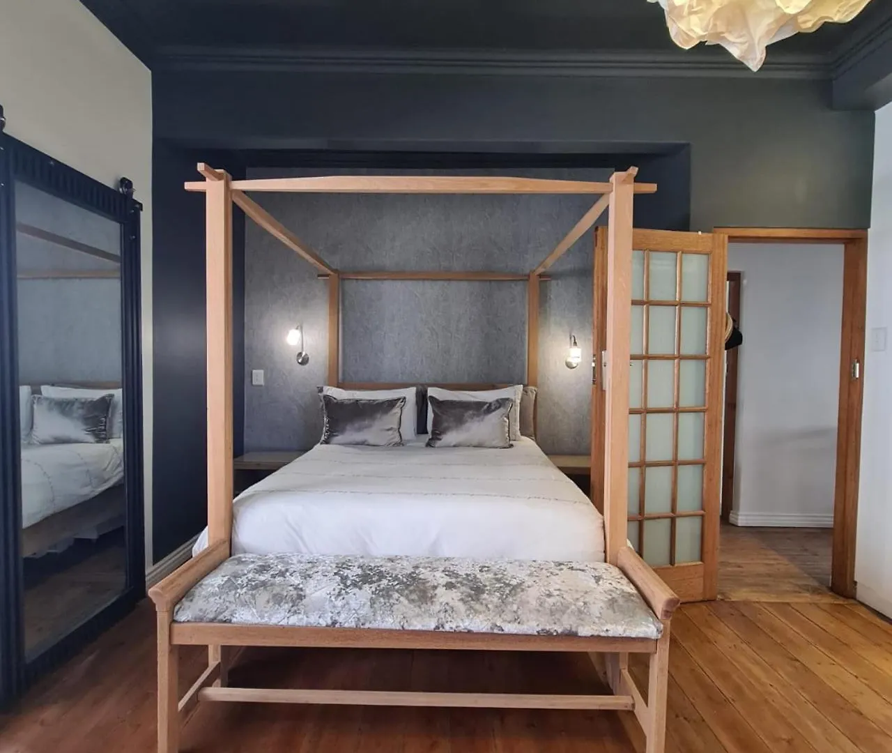 What'S Behind The Green Door! Cape Town Holiday home
