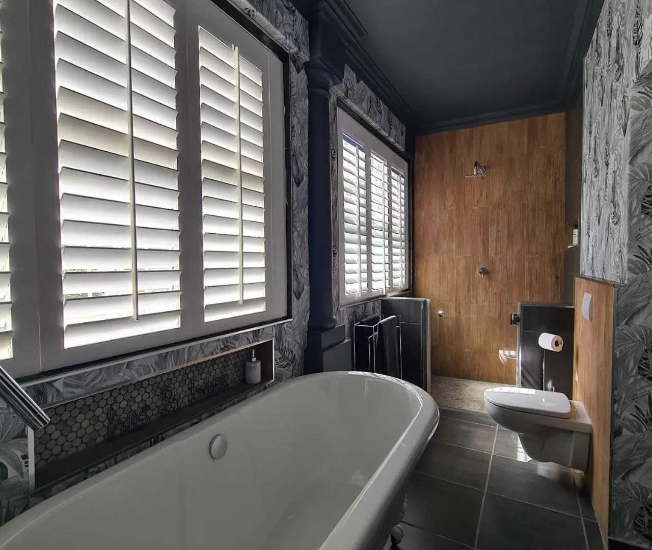 What'S Behind The Green Door! Cape Town Holiday home